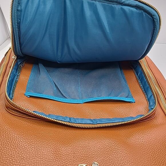 Young Living Tan Vegan Leather Backpack Holds 140 essential oils main image 6
